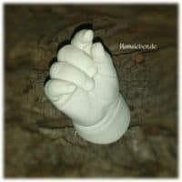 Babyhand in 3D aus Gips