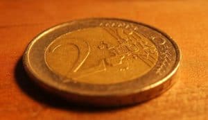 2 Euro Stück money 1548336 340