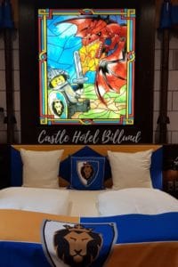 werbung | Doppeltbett im Ritterzimmer des #castlehotel #billund #legoland