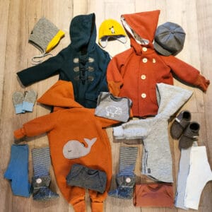 Flatlay aus Wolle, welche Vorteile bietet Wollkleidung? By Mamaleben.de