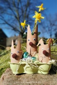 Einfache Schritt für Schritt Anleitung für #osterhasen aus #klopapierrollen - #ostern #hasen #klorollen #diy #bastelnmitkindern #bastelnmitklorollen