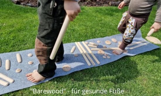 gesunde Kinderfüße mit Barewood