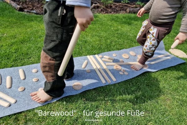 gesunde Kinderfüße mit Barewood